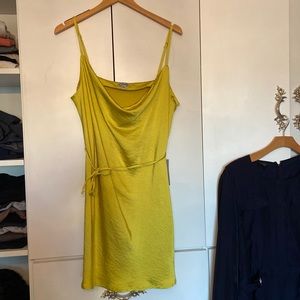 Pretty silky mini. New!! Summer! 🥂